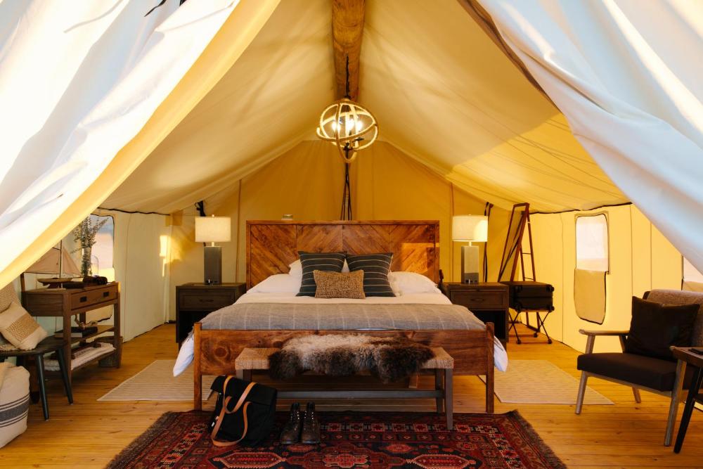 Voyager King Tent interior